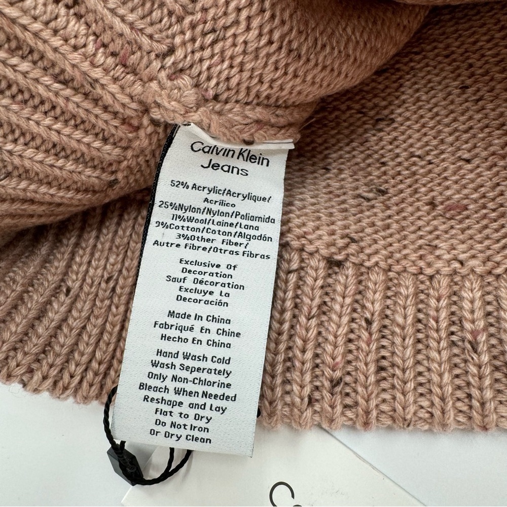 Calvin Klein Dust Rose Pink Pom Beanie – NWT, Never Worn - Picture 4 of 4